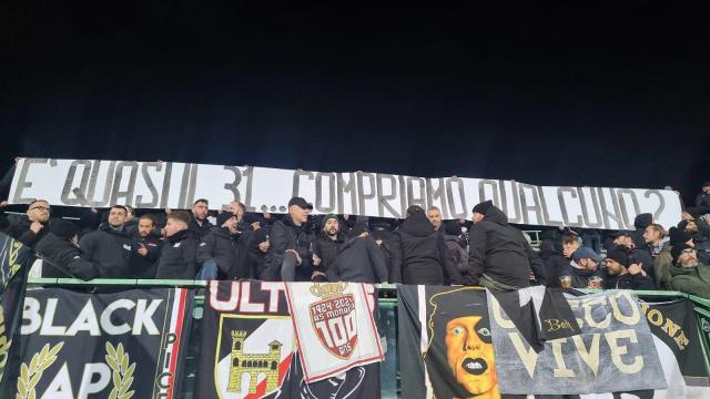 Ascoli Calcio, ufficiale l'esonero di Di Carlo. Nessun tesserato bianconero parla in sala stampa