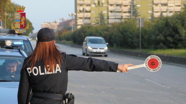 Polizia Ascoli Piceno: controlli straordinari in vista dell'estate. Elevate sanzioni per oltre 7mila euro