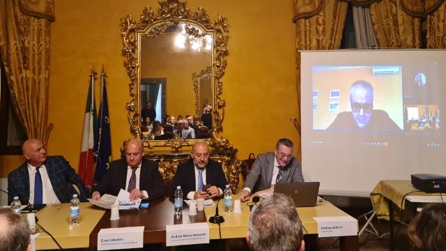 Ascoli Piceno, presentato il bando 2023 di Camera di Commercio e Regione Marche: sostegni alle aziende per le fiere