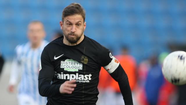 Ascoli Calcio, il saluto a Dionisi: “Grazie al capitano per l'impegno e la dedizione profusi”