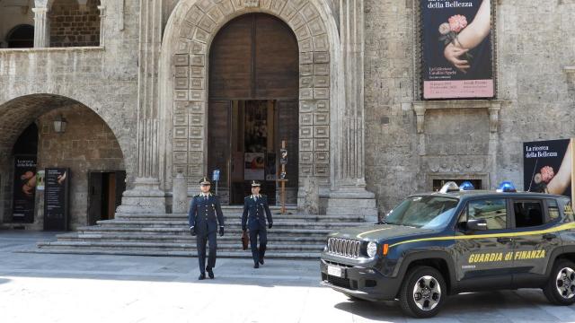 Guardia di Finanza Ascoli Piceno, illeciti contro reddito di cittadinanza. Intercettati percettori indebiti