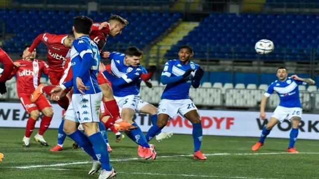 Brescia-Monza 0-1, la decide Frattesi. Terzo ko di fila per Dionigi che perde Spalek per Ascoli