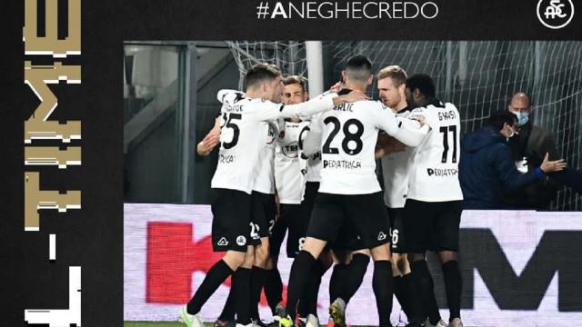 Spezia-Cagliari 2-1, highlights