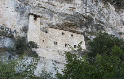 Capanne a Tholos ed eremi di Colle San Marco, suggestivo tuffo nel passato