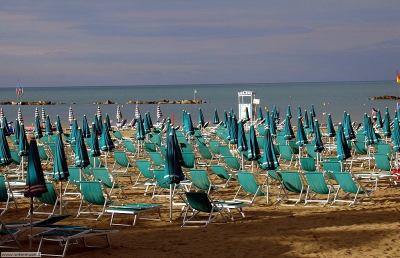 San Benedetto, denunciato minorenne che rubava in spiaggia