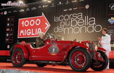 La mitica Mille Miglia storiche fa tappa ad Ascoli Piceno