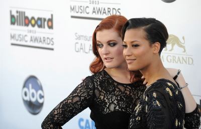 “Girlfriend”, le ambigue Icona Pop scalano le classifiche mondiali