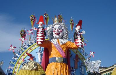 Una delegazione di San Benedetto a Viareggio per il Carnevale