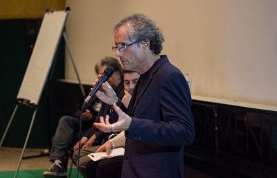 Paolo Barnard, bagno di folla a Servigliano e Ascoli