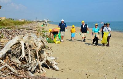 Riserva Sentina, tutti insieme per la pulizia della spiaggia