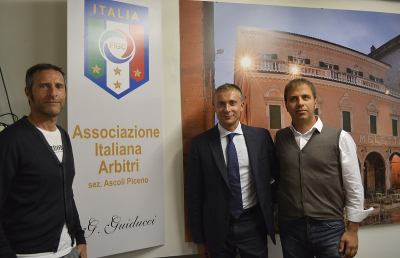 Sezione arbitri Ascoli, entusiasmo per la visita di Paolo Valeri