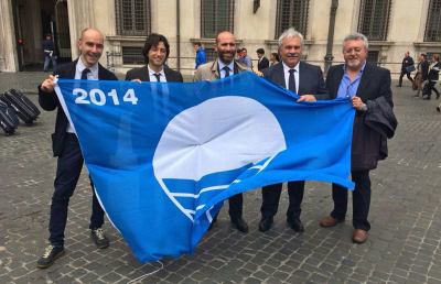 San Benedetto, ritirata a Roma la bandiera blu