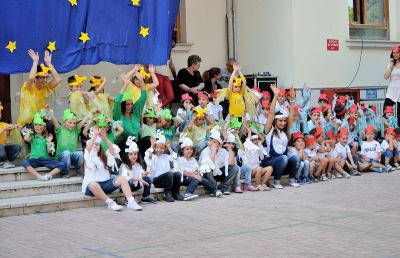 Scuola Moretti, spettacolare evento di fine anno scolastico