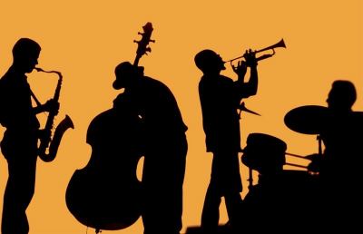 Scultura Viva, successo per il concerto jazz al molo sud