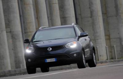 La Ssangyong ammoderna il SUV Korando, stile performante