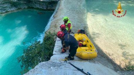 Ascoli Piceno, ragazzo cade nel Castellano nei pressi di Castel Trosino. Soccorso e recuperato dai Vigili del Fuoco 