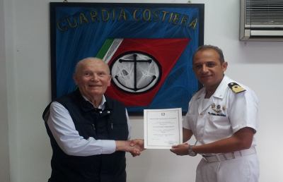 Capitaneria di porto, consegna medaglia d’onore lunga navigazione 