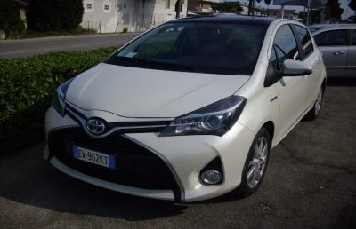 Nuova Toyota Yaris con un lifting geniale 