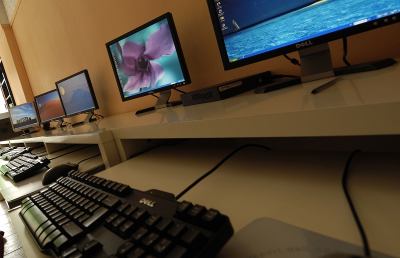 Scuola IC Leopardi, s’inaugura l’aula multimediale