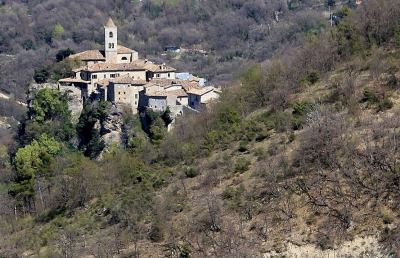 Galiè e Vecchioni dedicano un volume a Castel Trosino