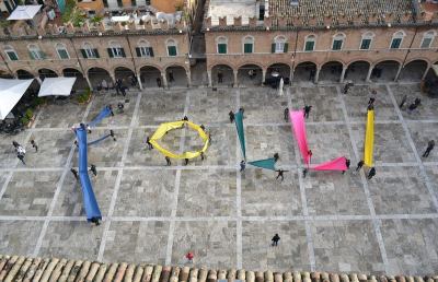 Trentennale Compagnia dei Folli: pittori di piazze e scultori di sogni