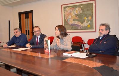 La scrittrice Simona Sparaco in Provincia 