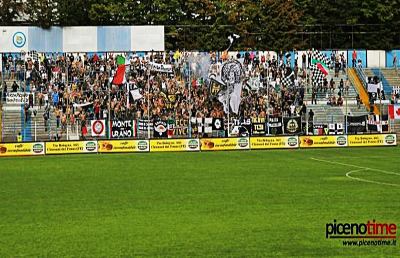 Ancona-Ascoli, la querelle biglietti non spegne la passione bianconera