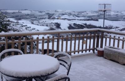 Neve e gelo nell'Ascolano, fine d'anno da battere i denti