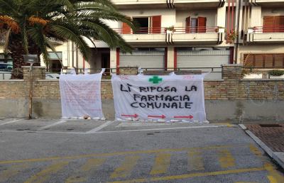 Querelle farmacia comunale Spinetoli, il sindaco vieta le proteste