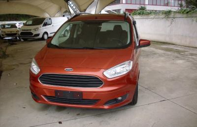 Ford Tourneo Courier, una multispazio da città