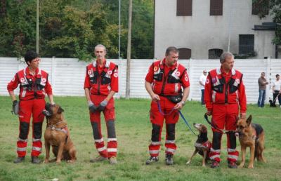 Progetto Oasi Asterix, giornata con Unità cinofila Croce Rossa