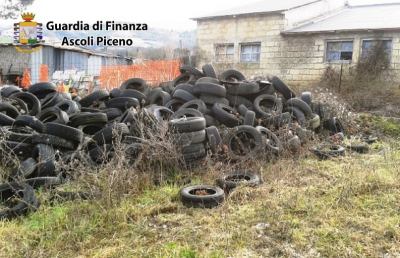 Montalto Marche, Finanza sequestra area adibita a discarica abusiva