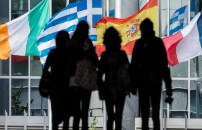 Soldi e lavoro in Italia o all'estero? Parola ai giovani...