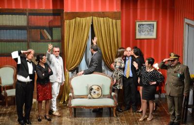 Teatro PalaFolli, va in scena lo spettacolo “Galletti a spasso”