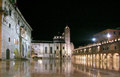 Ascoli, continuano le visite guidate alla scoperta del centro storico