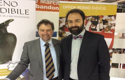 Consorzio Vini Piceni, Neri Marcorè in visita allo stand a Verona