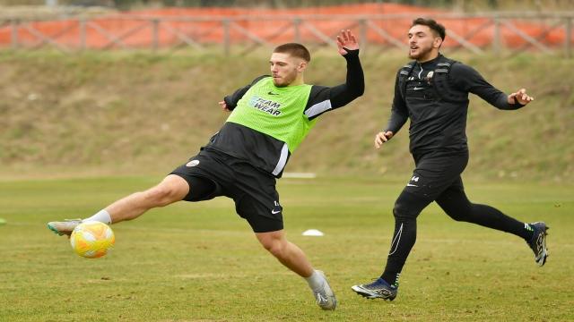 Ascoli Calcio, partite ad alta intensità a campo ridotto. Anche Sottil segue la seduta al Picchio Village
