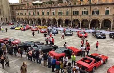 Ascoli in festa per il passaggio della “Mille Miglia”