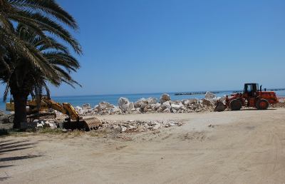 San Benedetto, i primi massi nell’area della foce dell’Albula