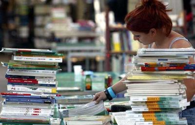Ascoli, stanziati fondi per l'acquisto libri di testo