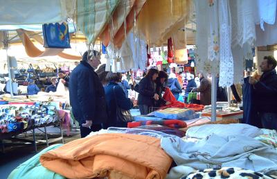 Il mercato settimanale di Porto d’Ascoli resta in via Toti 