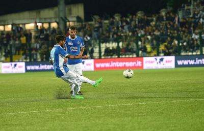 Pro Vercelli-Novara 0-1, una punizione di Viola fa sorridere Baroni