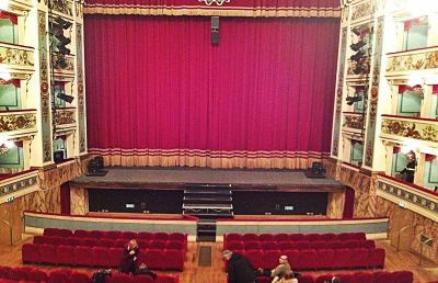 Teatro Ventidio Basso, si apre la stagione con il cabaret della Compagnia della Rancia