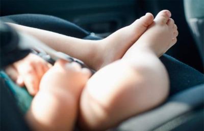 Questura Ascoli e Fermo, salvata bimba di 4 anni abbondonata in auto