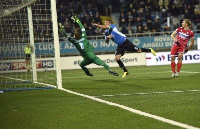 Novara-Pescara 1-0, Evacuo ferma la striscia vincente degli abruzzesi