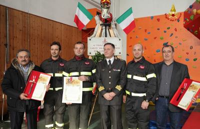   Vigili del Fuoco Ascoli, svolte le celebrazioni di Santa Barbara 2015