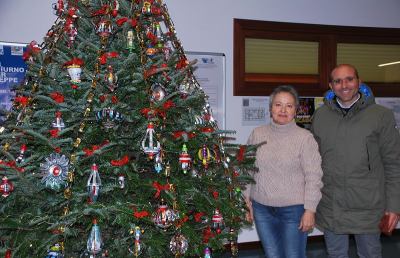 San Benedetto del Tronto, albero di Natale decorato con materiali riciclati