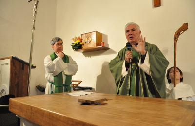 Folignano, il Vescovo benedice l’altare di Sant'Antonio Abate