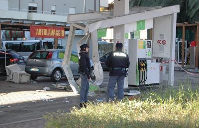 Ascoli, arrestato rumeno dopo un inseguimento per le vie del centro