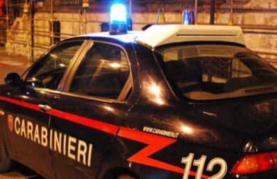 San Benedetto del Tronto, rapina in sala scommesse e botte al titolare